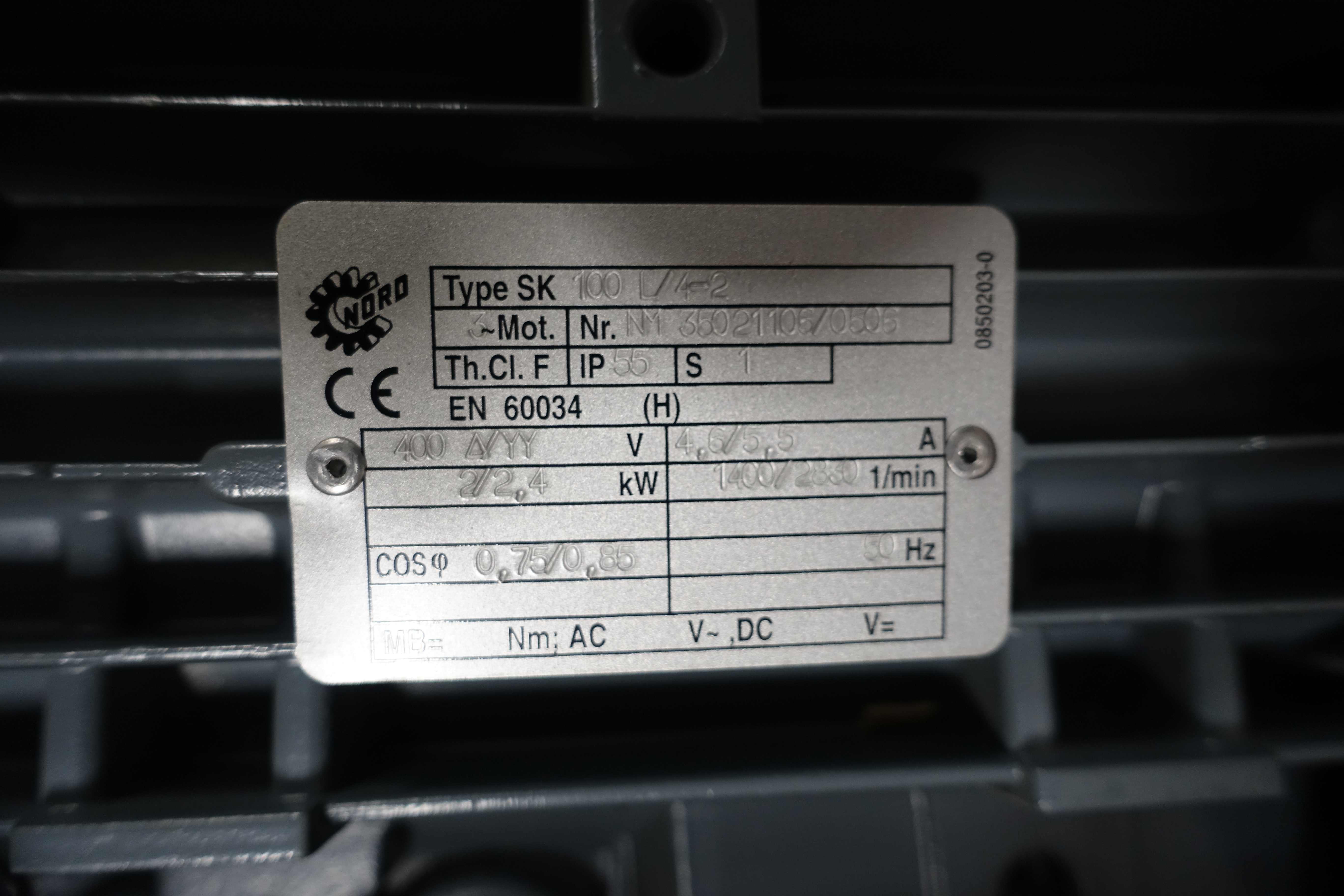 Helical geared motor 2.00/2.40kW 400V 50Hz 3Ph (EE03013)